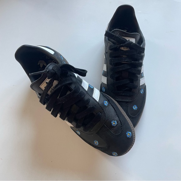 Adidas SAMBA OG Embroidered Flowers | US 5.5 (women's) - Picture 5 of 8